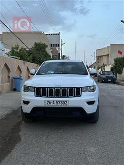 جیپ گراند شیرۆکی